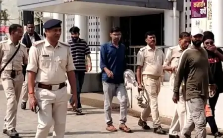Jamshedpur Crime: बिरसानगर में बड़ा चोरी कांड, पुलिस ने 5 अपराधियों को किया गिरफ्तार