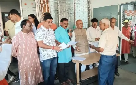 Jamshedpur Pension: विधायक सरयू राय ने बांटे प्रमाण पत्र, 200 लाभुकों की बदली जिंदगी!