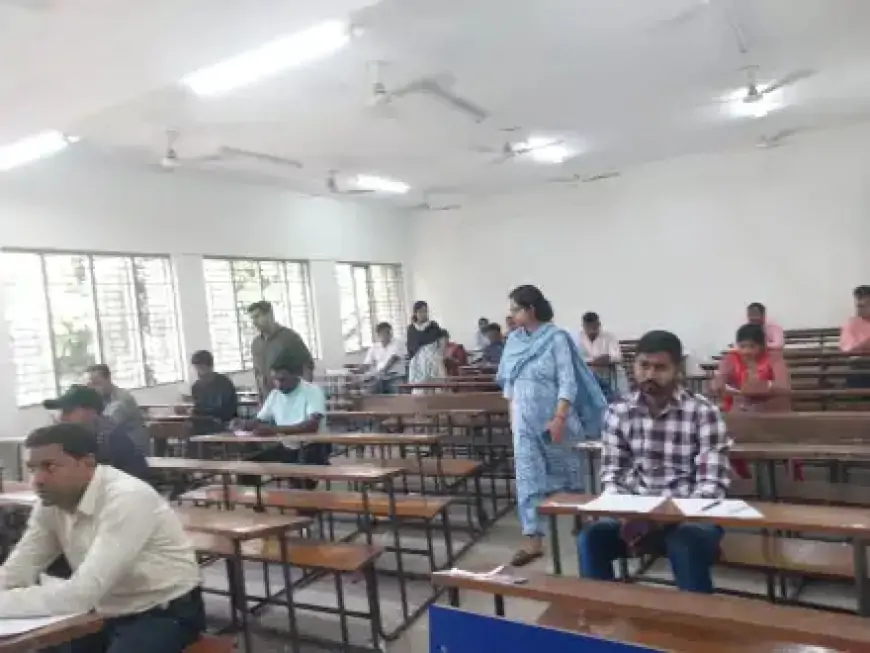 Jamshedpur Exam: मनरेगा भर्ती परीक्षा में कदाचार रोकने के लिए उठाए गए सख्त कदम! जानिए पूरी डिटेल