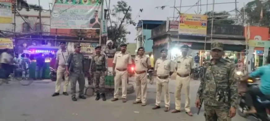 Chakulia Alert: होली से पहले पुलिस का फ्लैग मार्च, जानें सुरक्षा की बड़ी तैयारी!