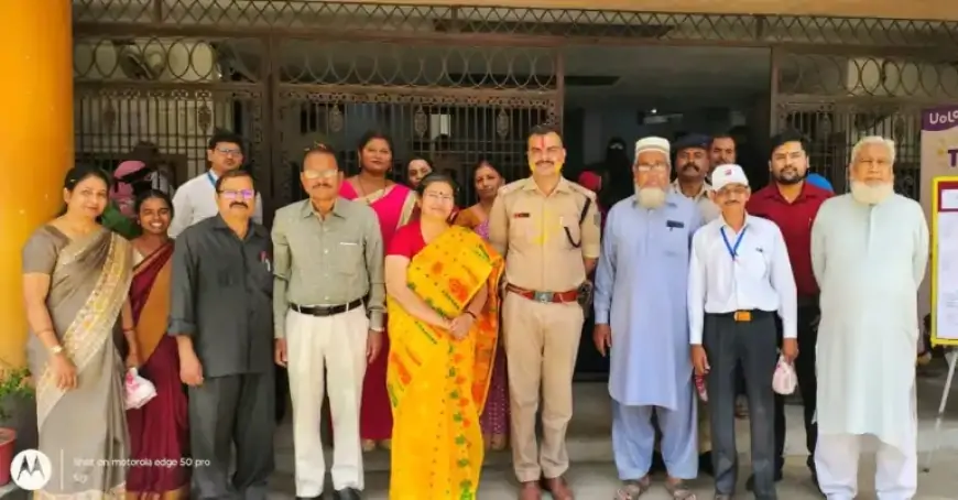 Jamshedpur Meeting: होली और रमजान पर प्रशासन की सख्त तैयारी, हुड़दंग पर लगेगी रोक, सड़कों और सफाई व्यवस्था पर बड़ा फैसला!