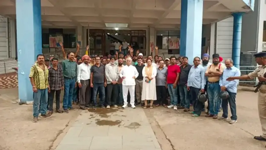 Saraikela Protest Begins: सरायकेला में मजदूरों का हल्ला बोल! JMT Auto के खिलाफ आर-पार की लड़ाई शुरू