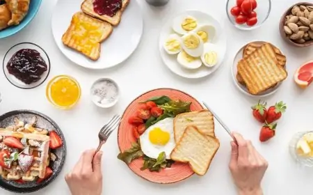 Health Breakfast: सुबह नाश्ता देर से किया तो हो सकते हैं ये गंभीर नुकसान, जानिए सही समय और तरीका