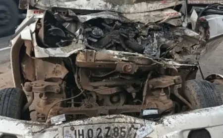Hazaribagh Accident Shock: शादी से लौट रही बोलेरो ट्रक से भिड़ी, मासूम बच्चों समेत 8 लोग घायल!