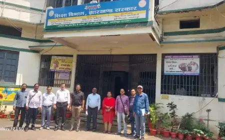 Jamshedpur Protest: 700 शिक्षकों का वेतन रोकने पर बवाल, सोमवार से धरना तय – DDO की मनमानी या सिस्टम की खामी?