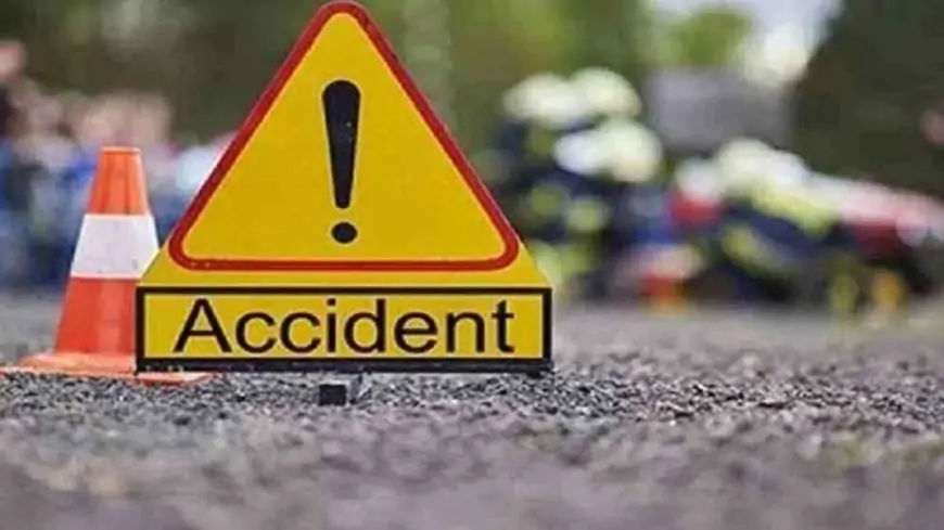 Littipara Accident: आमने-सामने भिड़ीं बाइकें, खून से सनी सड़क और चीखते लोग!