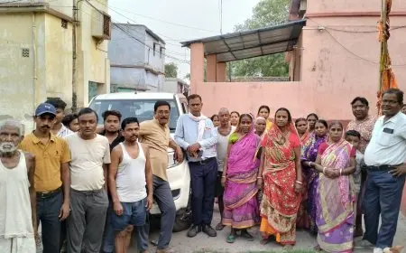 Barari Blasting : 100 साल पुराने शिव मंदिर की छत टूटी, कोलियरी प्रबंधक बंधक