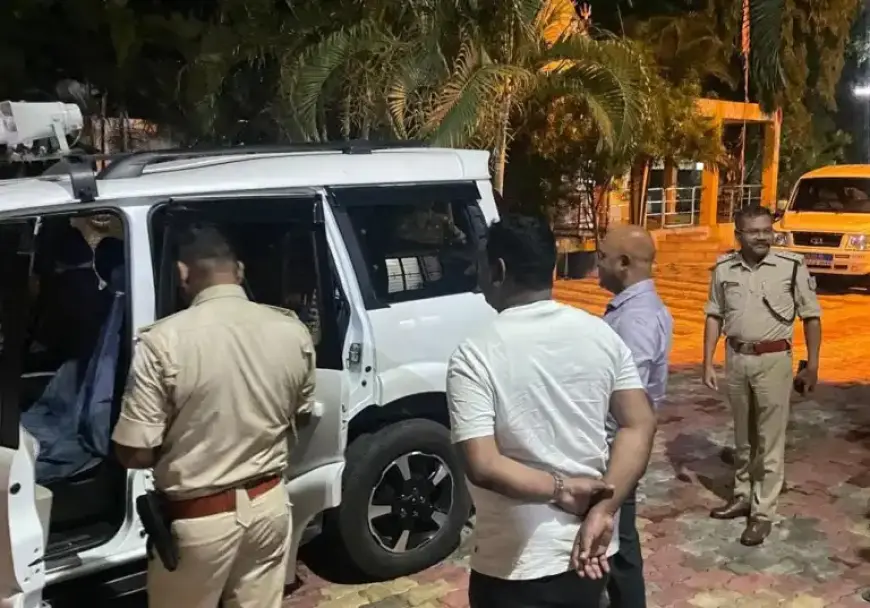 Chakulia Fraud: जन्म प्रमाण पत्र घोटाले में पंचायत सचिव और BLA गिरफ्तार, बड़ा फर्जीवाड़ा उजागर!