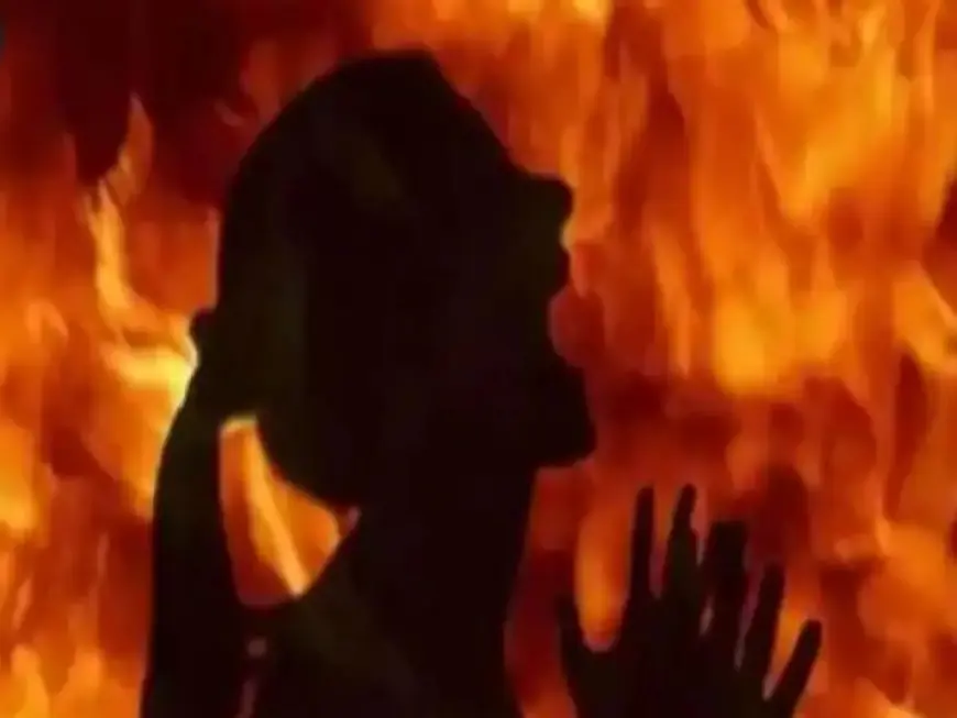 Palamu Suicide: स्नातक परीक्षा के बीच युवती ने क्यों लगा ली आग? रहस्य में लिपटी मौत