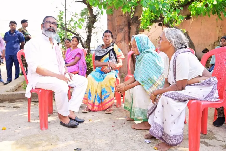 Jharkhand Loss: झारखंड आंदोलन के नायक कपूर बागी नहीं रहे, मुख्यमंत्री हेमंत सोरेन पहुंचे अंतिम यात्रा में