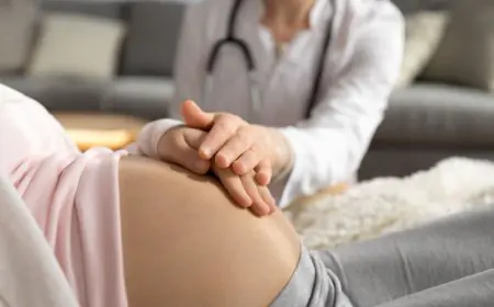 Giridih Minor Girl Mother : 13 साल की नाबालिग बच्ची बनी मां, गांव के युवक पर आरोप