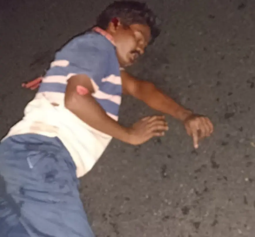 Baharagora Accident: फुटबॉल प्रतियोगिता देखकर लौट रहे युवक की सड़क दुर्घटना में हालत नाज़ुक