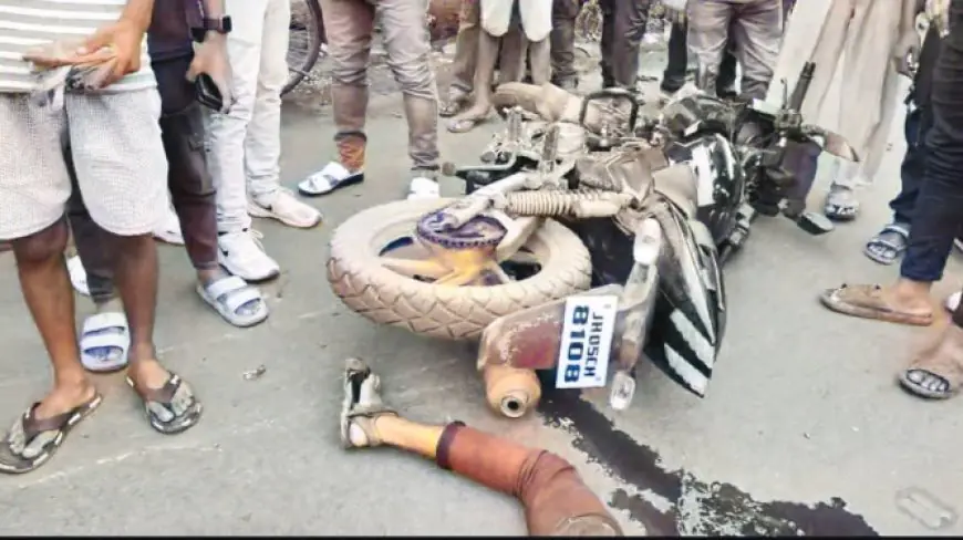 Saraikela Accident : बाइक सवार की जोरदार टक्कर, महिला समेत युवक गंभीर घायल
