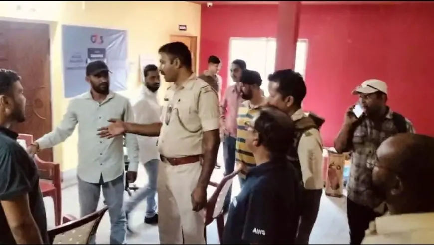 Jamshedpur Fraud Recruitment Case: जमशेदपुर में सिक्योरिटी गार्ड बहाली के नाम पर फर्जीवाड़ा, हंगामा, पुलिस ने 3 को पकड़ा
