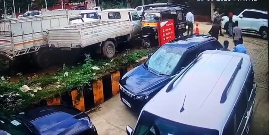 Jamshedpur Dabangg : राजद जिला अध्यक्ष शंभू चौधरी पर मारपीट और दबंगई का आरोप