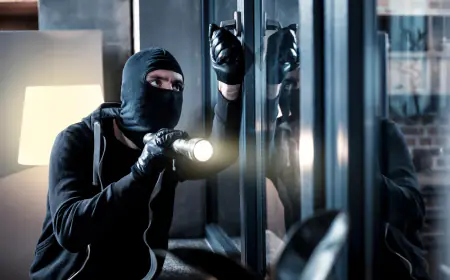 Jamshedpur Theft : परसुडीह थाना क्षेत्र में बंद घर से टीवी, नकद और कीमती सामान चोरी