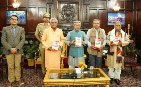 हिमाचल प्रदेश के राज्यपाल ने आचार्य रामचन्द्र तिवारी की कृति 'हिंदी का गद्य साहित्य' के 16वें संस्करण का लोकार्पण किया