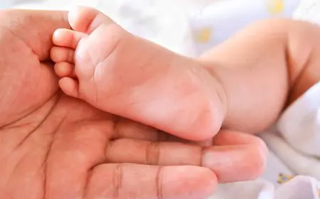 Palamu Shocker : बीमार पत्नी के इलाज के लिए पिता ने बेच दिया मासूम बच्चा – क्या इंसानियत इतनी गरीब हो गई?