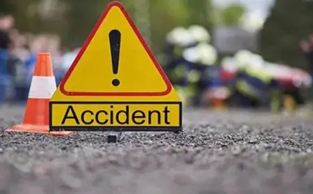 Adityapur Road Accident : तेज रफ्तार बाइक ने छात्र को रौंदा! क्या हेलमेट न पहनना बना हादसे की वजह?