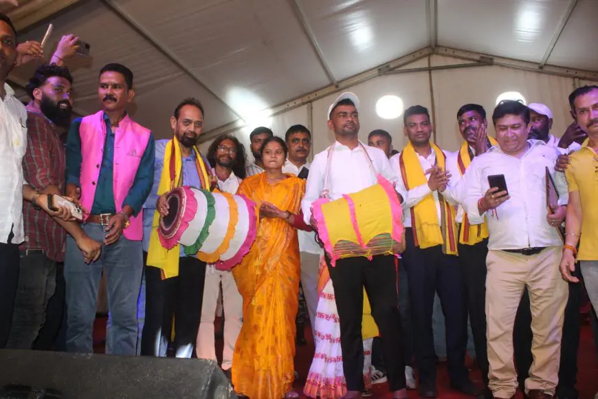 Karma Mahotsav 2025: बिस्टुपुर गोपाल मैदान में झारखंडी संस्कृति का भव्य संगम, सांसद-विधायक को मिला ‘कुड़मी रत्न’ सम्मान