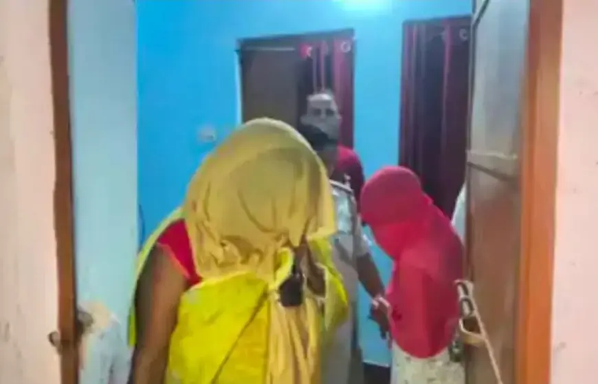 Giridih Raid : गिरिडीह में सेक्स रैकेट का भंडाफोड़, दो महिलाएं और दो युवतियां हिरासत में