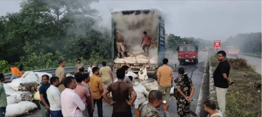 Traffic Fire Hazaribagh : जीटी रोड पर कंटेनर-ट्रक की टक्कर से मची तबाही, दनुआ घाटी में रातभर मचा हड़कंप