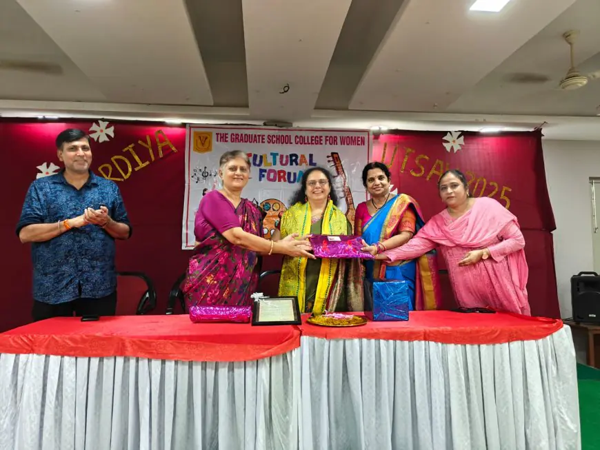 Jamshedpur Farewell: प्रोफेसर डोरिस दास की विदाई, 43 साल की सेवा को मिला भावुक सम्मान