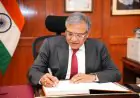 Election Commission: मतदाता सूची पर आयोग का ऐतिहासिक फैसला! 20 साल बाद देश के 12 राज्यों में सबसे बड़ा 'ऑपरेशन शुद्धिकरण' शुरू – आपकी वोटिंग पावर पर सीधा असर!