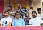 Jamshedpur Miracle: उगते सूरज को अर्घ्य देने जेम्को घाट क्यों पहुँचा ऑस्ट्रेलियाई मेहमान? छठ पूजा के आखिरी क्षणों में सैकड़ों श्रद्धालुओं ने देखा यह अद्भुत नजारा!