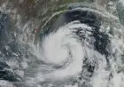 Cyclone Montha : काकीनाडा में 'मोंथा' का खतरा! आज मध्य रात्रि तक टकराएगा भीषण तूफान! 35 फ्लाइटें और 100 से ज्यादा ट्रेनें क्यों रद्द?