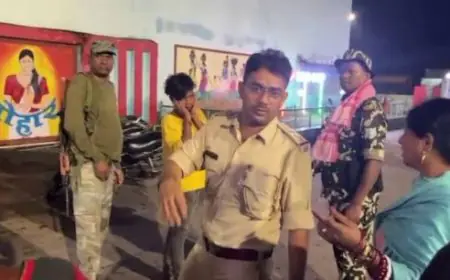 Chakradharpur Violence: दुर्गा पूजा विसर्जन में खूनी हमला! 15 हमलावरों ने 7 युवकों को चाकू मारा