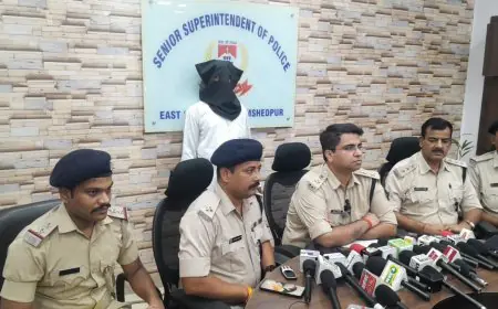 Jamshedpur Kidnapping: बकाया पैसे के लिए अपहरण! बिष्टुपुर से मासूम आरिश गद्दी को अगवा करने की साजिश का खुलासा, पिता के भाई से बदला लेने के लिए रची गई रंजिश, मुख्य आरोपी गिरफ्तार, पुलिस की त्वरित कार्रवाई