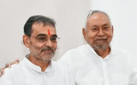 Bihar Election 2025 Latest News : प्रशांत किशोर की रणनीति को लगा धक्का! NDA ने सीएम फेस से हटाया पर्दा, क्या अब PK लेंगे बैक ?