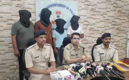Jamshedpur Arrest : गैंगस्टर रिंकू सेठ का 'जंगल राज'! अपराध की नई साजिश रचते चार युवक देसी पिस्तौल के साथ गिरफ्तार! जयपुर से चलता था जमशेदपुर का 'क्राइम प्लान'?