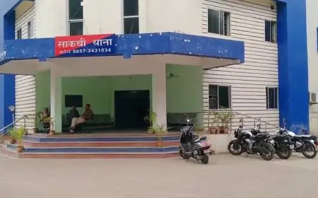 Sakchi Shock: बाजार से मोबाइल चोरी, पुलिस ने 4 घंटे में पकड़ा चोर! पुरुलिया के शातिर से 4 और फोन बरामद