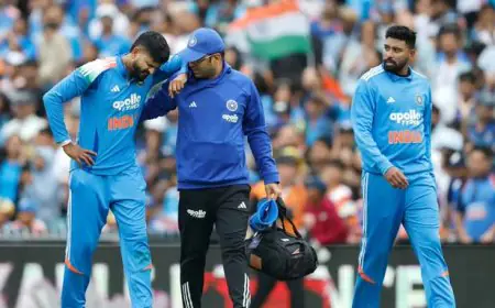 Shreyas Iyer Injury : एक कैच पड़ा जान पर भारी! श्रेयस अय्यर ICU में भर्ती – प्लीहा में गंभीर कट और इंटरनल ब्लीडिंग! क्या खतरा टला या आगे बढ़ेगी परेशानी?