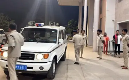 Jamshedpur Firing: सिदगोड़ा में रात 2 बजे पुलिस-अपराधी मुठभेड़! बारीडीह हाई स्कूल के पास चली ताबड़तोड़ गोलियां – गोली लगने के बाद गिरा कारोबारी पर हमलावर!