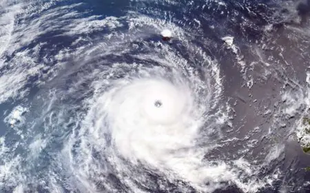 Jharkhand Weather : झारखंड में 'मोंथा' का खतरा! आज रात से 1 नवंबर तक 13 जिलों में हाहाकार, तूफान के साथ बिजली गिरेगी