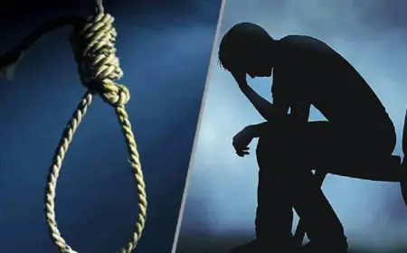 Jamshedpur Suicide : जमशेदपुर के मुखिया डांगा में छाया मातम, कैंटीन कर्मी पिंटू दुलई ने कमरे में लगाई फांसी, आत्महत्या के पीछे का कौन सा दर्द