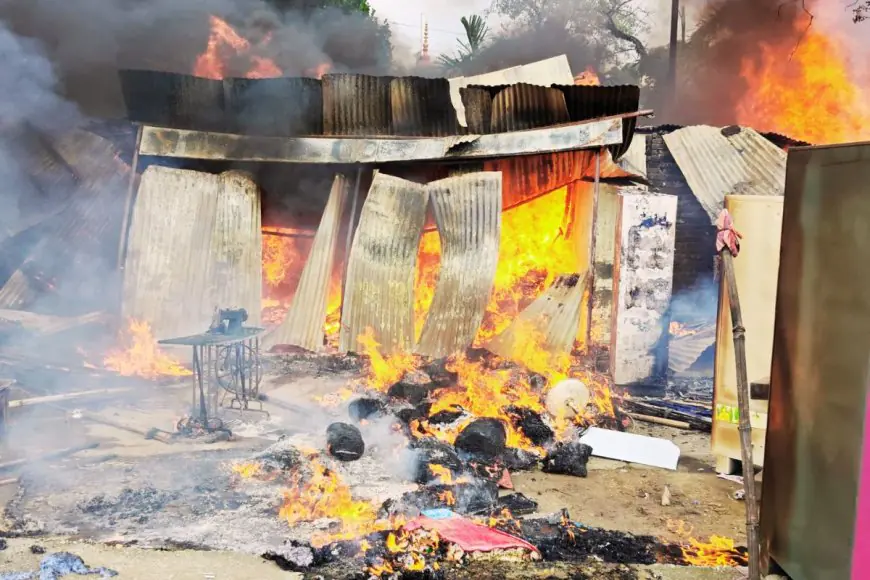 Bokaro Blaze: रुई के गोदाम में लगी 'विकराल' आग! दूंदीबाग में लाखों का सामान खाक, 5 दमकल ने 3 घंटे में बुझाई