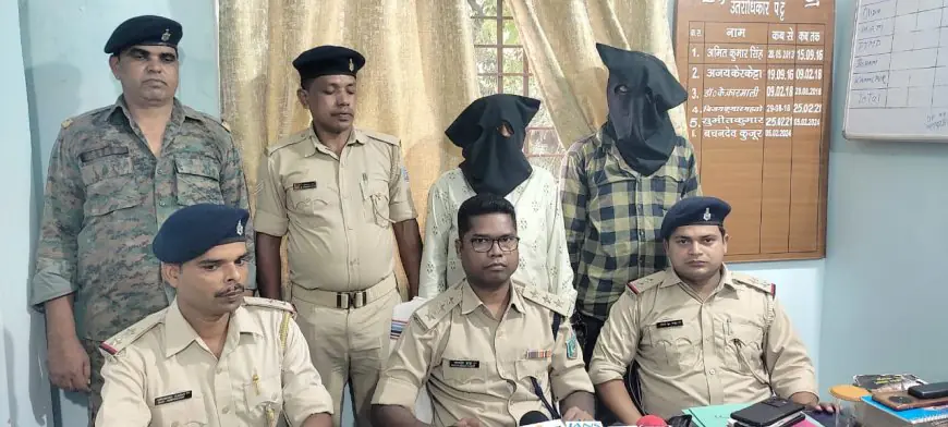 Mango Drugbust: मुर्दा मैदान से 140 पुड़िया ब्राउन शुगर जब्त! कुख्यात बबन खान समेत दो ड्रग तस्कर रंगेहाथ गिरफ्तार, नशे के नेटवर्क पर बड़ा वार