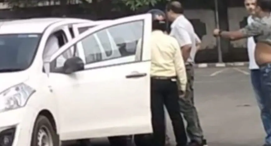 Rourkela Arrest: आरपीएफ कांस्टेबल रंगे हाथ धराया! बंडामुंडा में कूड़ा चुनने वाली महिला से ₹15,000 की मासिक घूस लेते सीबीआई ने किया गिरफ्तार, केमिकल लगे नोट बरामद