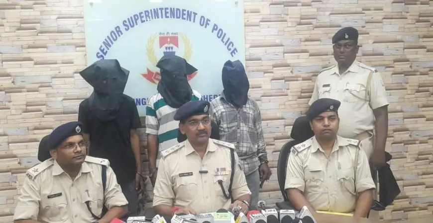 Jamshedpur Arrest: जमशेदपुर पुलिस के एंट्री क्राइम अभियान में बड़ी सफलता, चोरी की बाइक के साथ 3 अपराधी गिरफ्तार, 2 बाइक और 1 स्कूटी बरामद