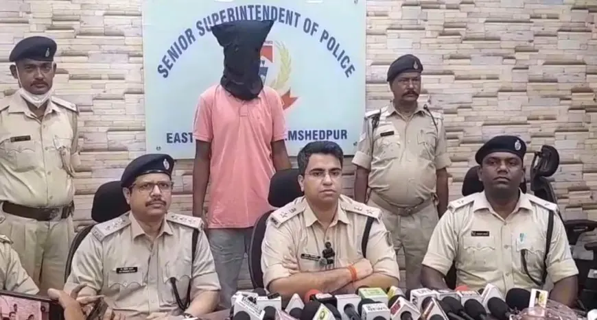 Jugsalaai Arrest: देसी पिस्टल के साथ दबोचे! जुगसलाई में एंटी क्राइम चेकिंग के दौरान दो बाइक सवार संदिग्ध गिरफ्तार, नाबालिग समेत दोनों किसी बड़ी वारदात की फिराक में थे, हथियार के नेटवर्क की जांच तेज