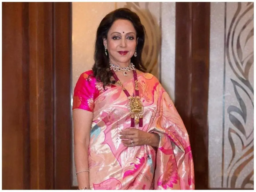 Hema Malini Birthday 2025: ड्रीम गर्ल का जलवा! 77 वां जन्मदिन मना रहीं हेमा मालिनी, राज कपूर के साथ शुरुआत, ‘शोले’ और ‘बागबान’ से बनाई पहचान, जानें कितने करोड़ की हैं मालकिन और कैसे रखा राजनीति में कदम।
