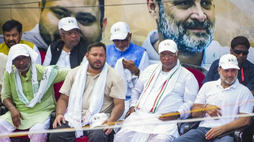 Bihar Election 2025 News Update : बिहार में महागठबंधन को बड़ा झटका! JMM अलग, 6 सीटों पर अकेले लड़ेगी चुनाव - तेजस्वी-राहुल की 'धोखा' राजनीति ने कर दिया बर्बाद?