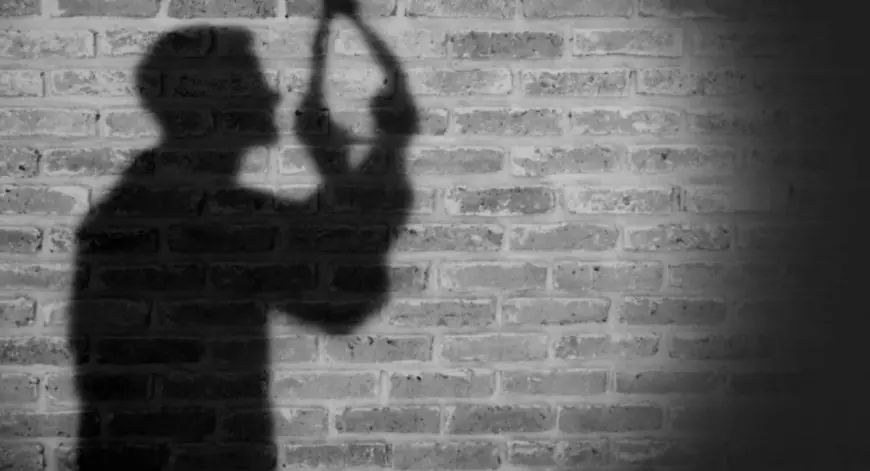 Ranchi Suspense: फंदे पर झूलता मिला जवान! जगन्नाथपुर में JAP-2 के शिवपूजन रजवार की संदिग्ध मौत, पैर जमीन से सटा होने पर क्यों उठी हत्या की आशंका?