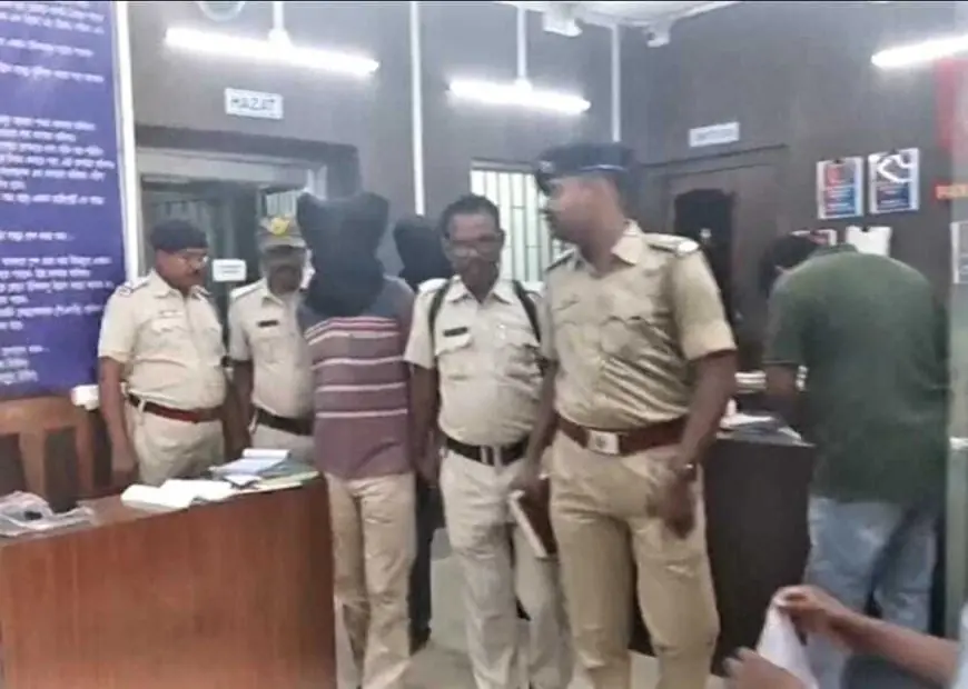PNB Bank Fraud: पीएनबी बैंक में 'भीतरघात'! 64 लाख की अवैध निकासी, कैशियर और कैजुअल कर्मी ने ऐसे गुमराह कर लूटा 50 से अधिक खाते!