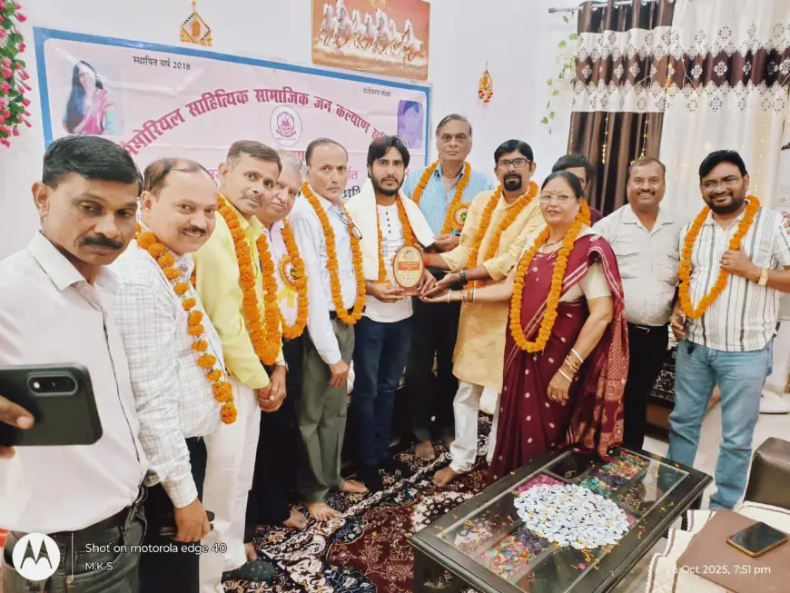 Bareilly Poetry: बरेली के इस घर में क्यों लगा शायरों का मेला? इमरान हाशमी (आंवला) को सम्मानित करते ही छा गया सन्नाटा – जानिए शायर का अनोखा इतिहास!