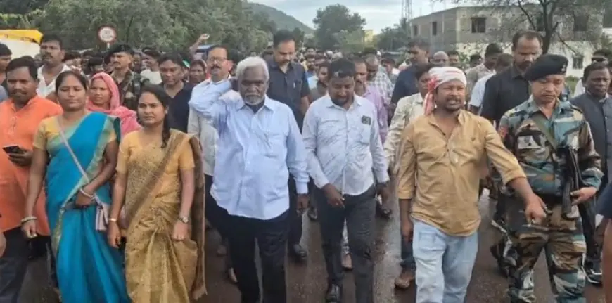 Chaibasa Clash: लाठीचार्ज के बाद 17 आदिवासी गायब! चंपई सोरेन ने बुलाया कोल्हान बंद, कहा - हेमंत सरकार करा सकती है 'एनकाउंटर' !